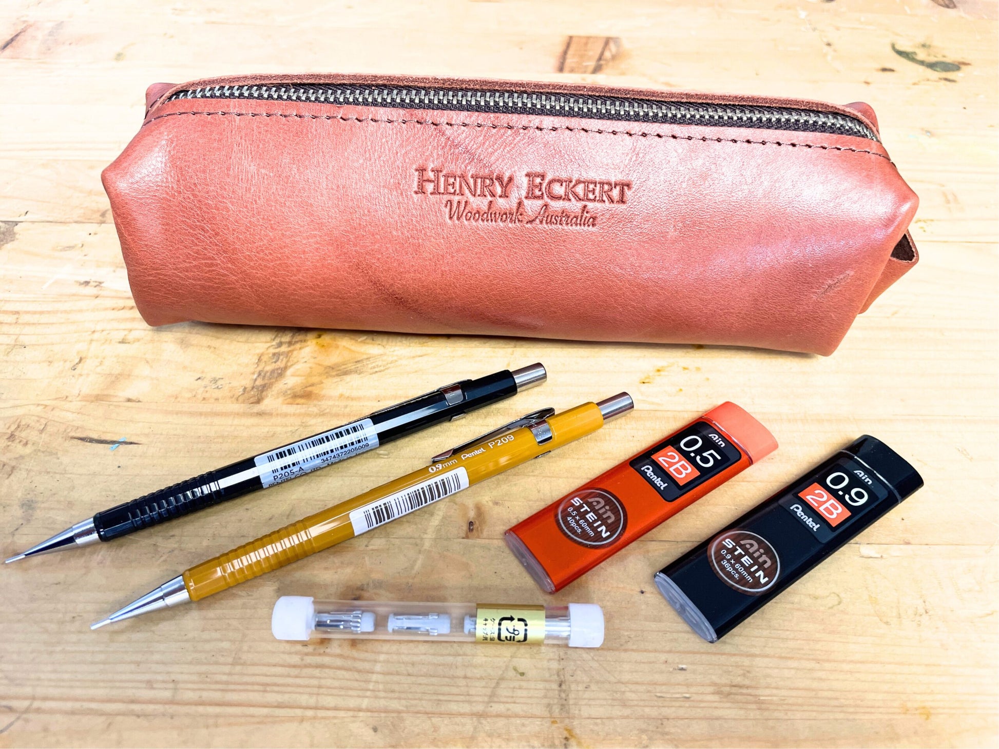 Pentel Full Grain Leather Case Kit image 0
