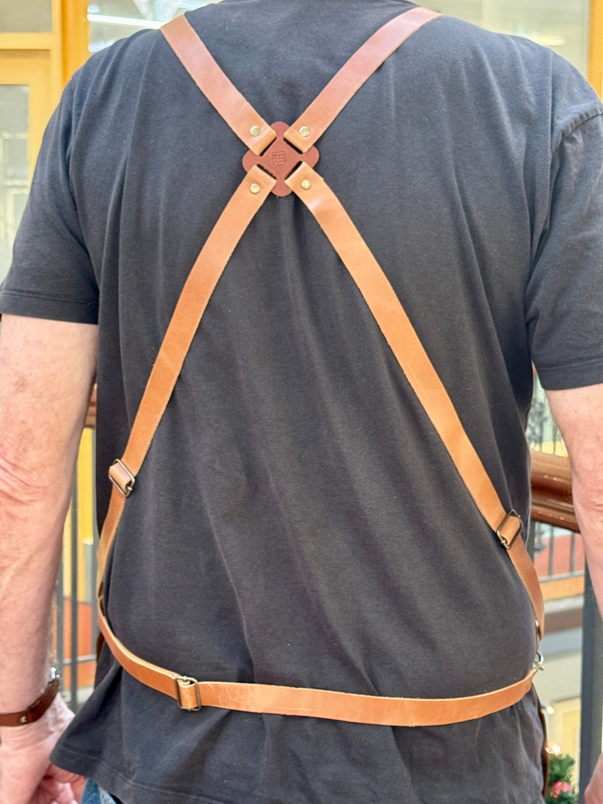 Deluxe - Full Grain Waxy Pull Up Leather image 4